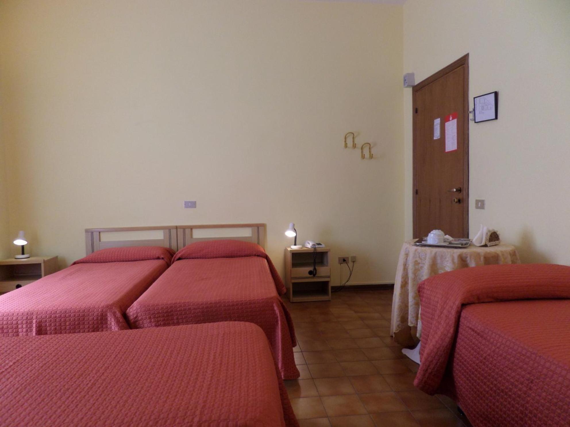 Hotel Delizia Genovese Montecatini Terme Exterior foto